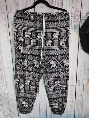 🖤 Black and White Elephant Print Harem Pants